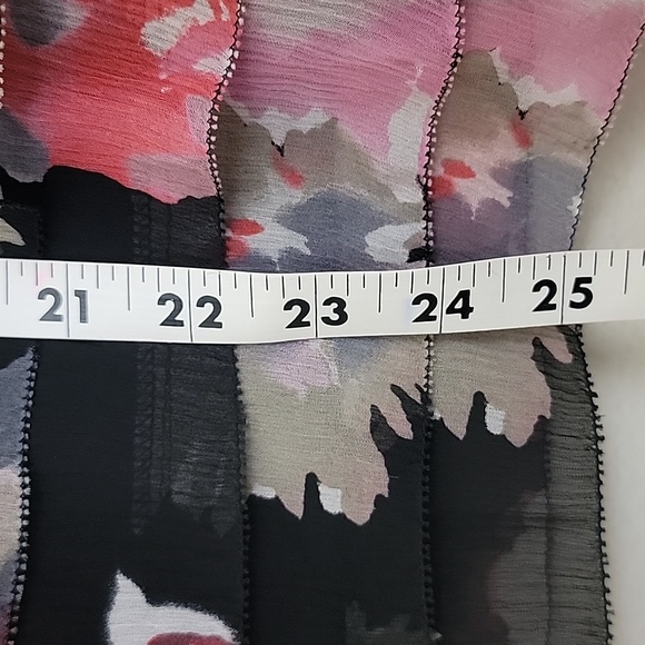 INC Silk Black, Pink, Gray & White Floral Sleeveless Top 6 - Picture 9 of 9